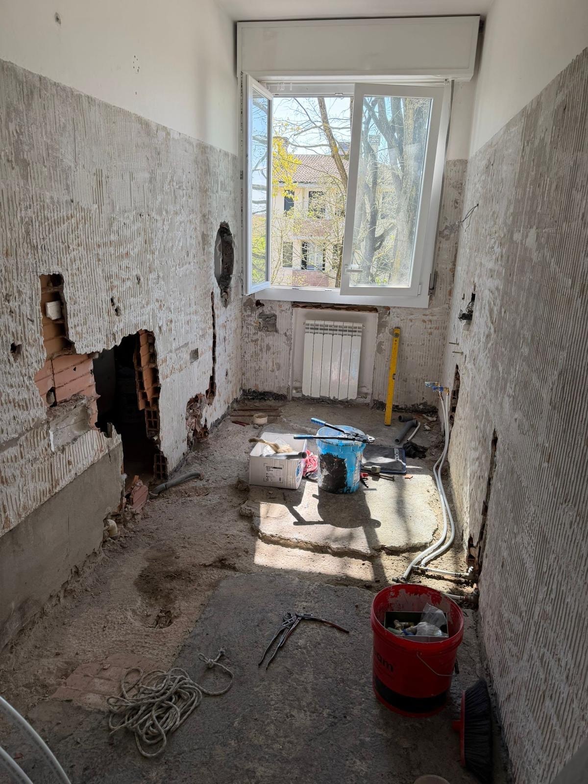 Bagno prima della ristrutturazione A.M.S. Group